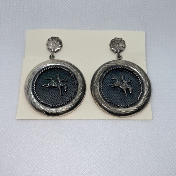VINTAGE EARRINGS STERLING SILVER SCREW-BACK POST WESTERN BRONCO DESIGN EAR RINGS - Picture 3 of 9